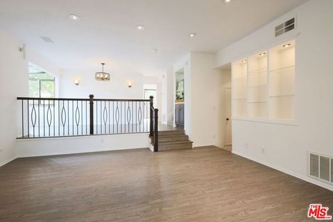 Photo of 21821 Burbank Boulevard #151, Woodland Hills, CA 91367 (MLS # 26864719)