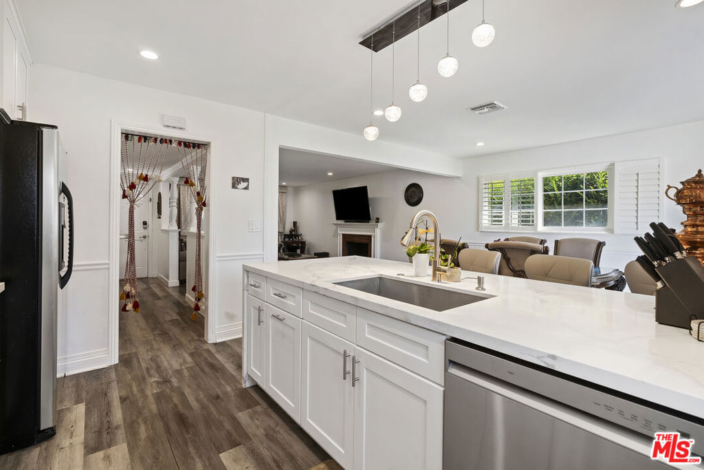 22509 Saticoy Street