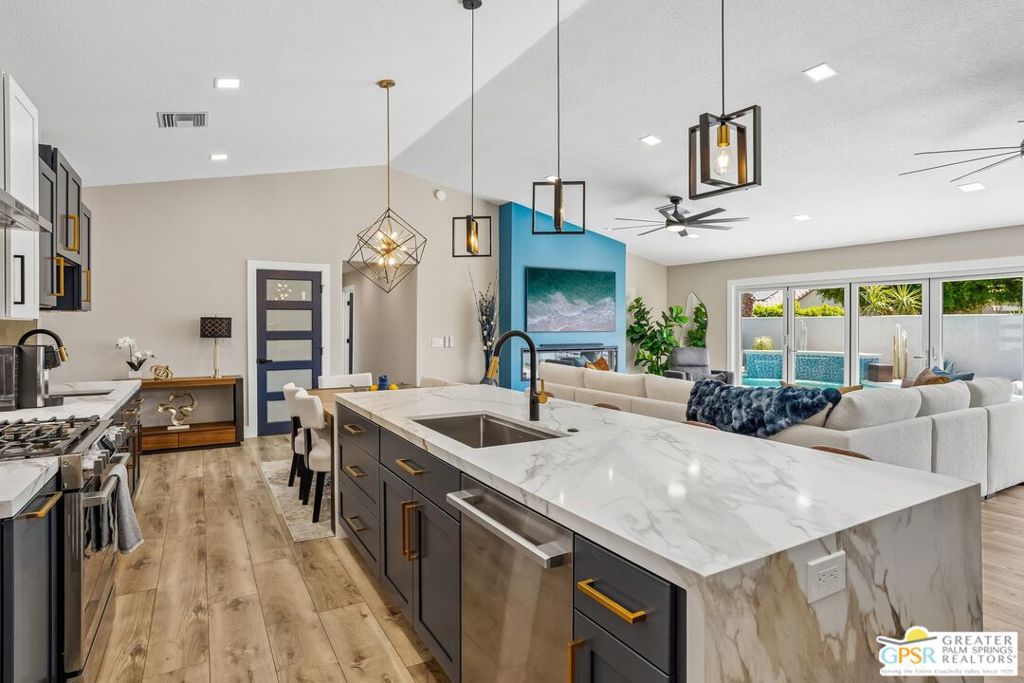 28820 Avenida Condesa