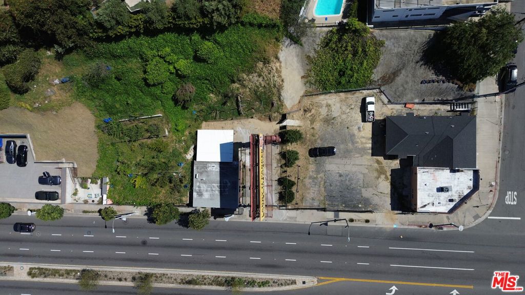 4634 W Slauson Avenue