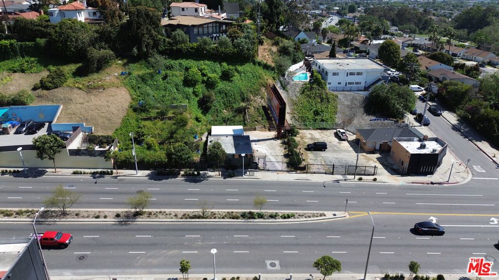 4634 W Slauson Avenue