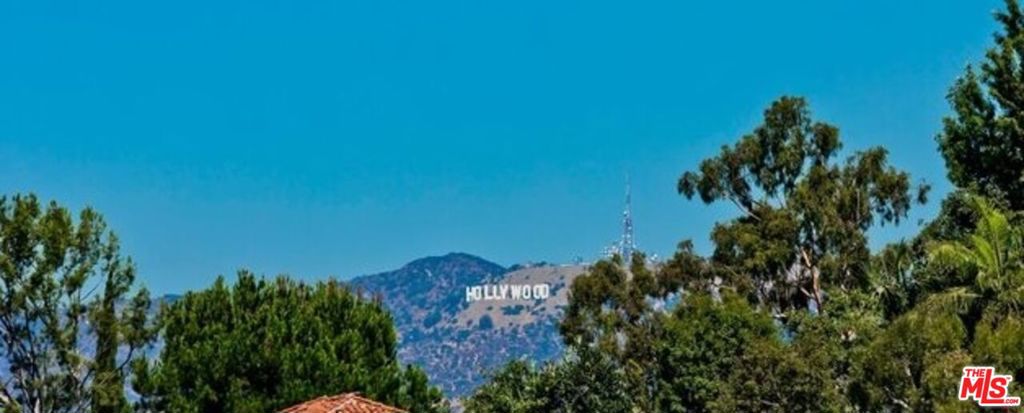 1707 Micheltorena Street 208