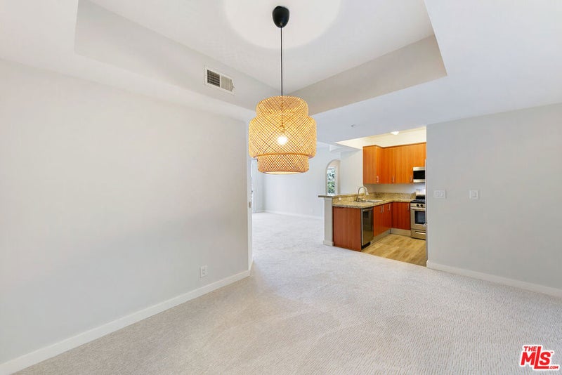 620 S Gramercy Place 320