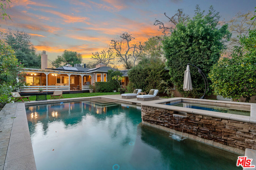 4958 Carpenter Avenue