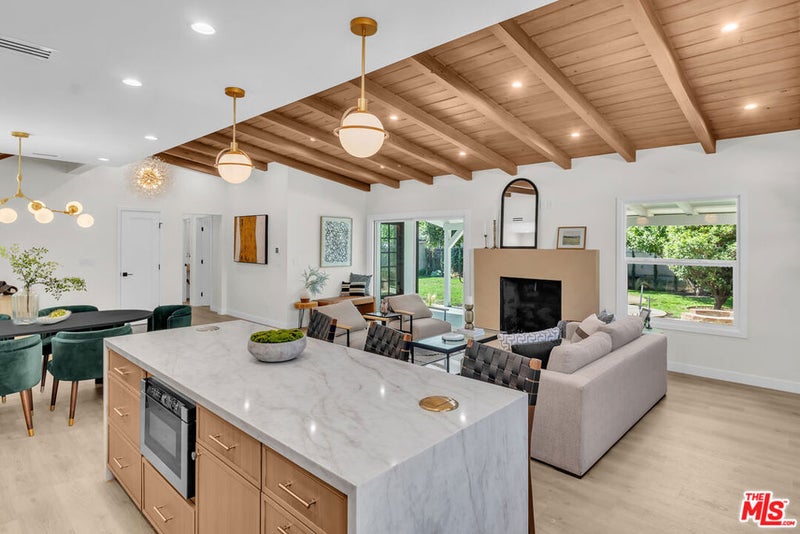 14930 Leadwell Street