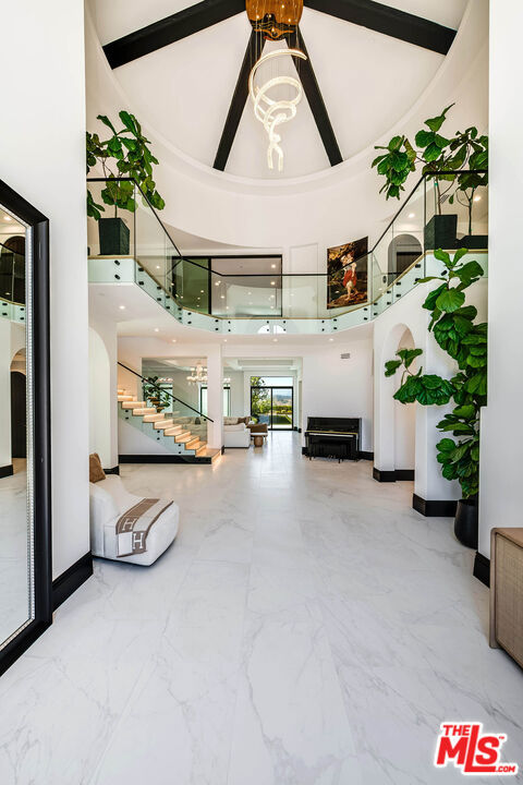 25201 Prado Del Misterio