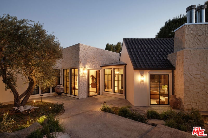 851 Strada Vecchia Road