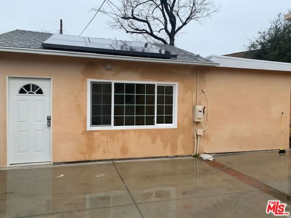 Valley Village, California 91607, United States, 1 Bedroom Bedrooms, ,1 BathroomBathrooms,Residential,Active,242526