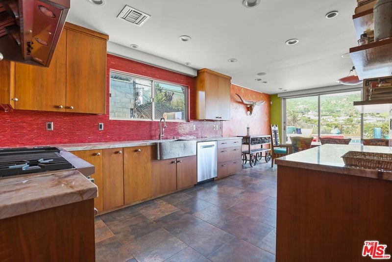 3912 Spray Lane