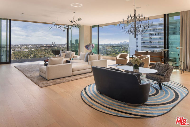 9040 W Sunset Boulevard 905