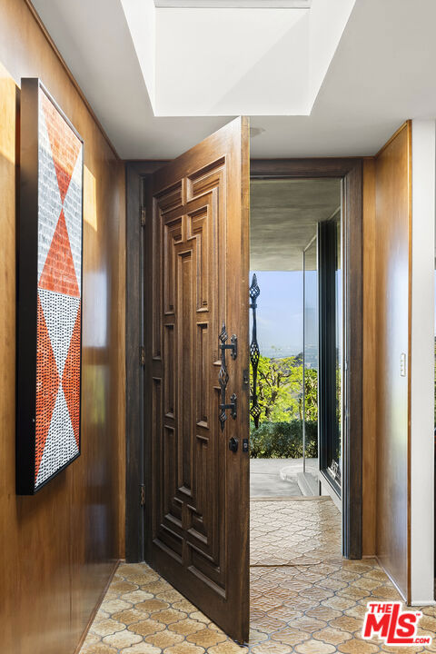 14513 Mulholland Drive