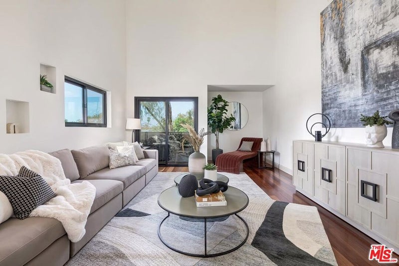 909 N Sierra Bonita Avenue 314