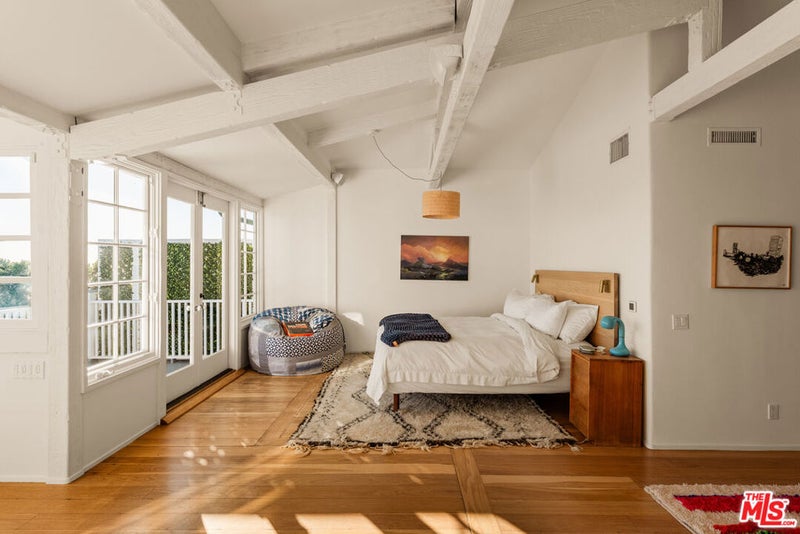 23422 Malibu Colony Road 98