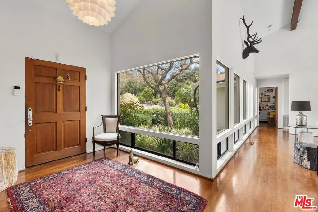 Goleta, California 93117, United States, 5 Bedrooms Bedrooms, ,5 BathroomsBathrooms,Residential,Active,176450