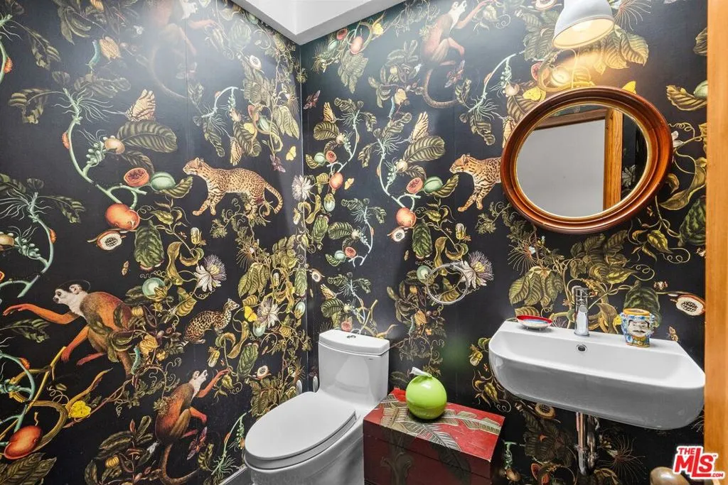 Goleta, California 93117, United States, 5 Bedrooms Bedrooms, ,5 BathroomsBathrooms,Residential,Active,176450