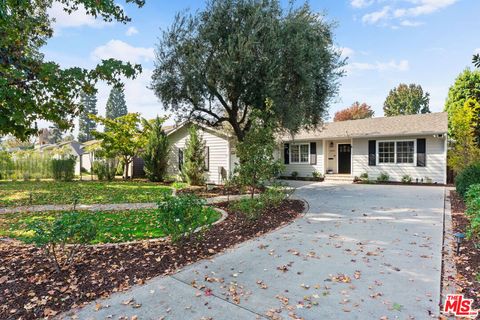 5525 Cantaloupe Avenue Sherman Oaks CA 91401