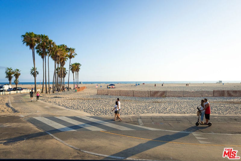 117 Ocean Front Walk