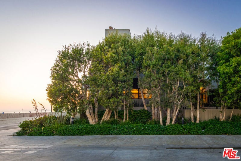 117 Ocean Front Walk