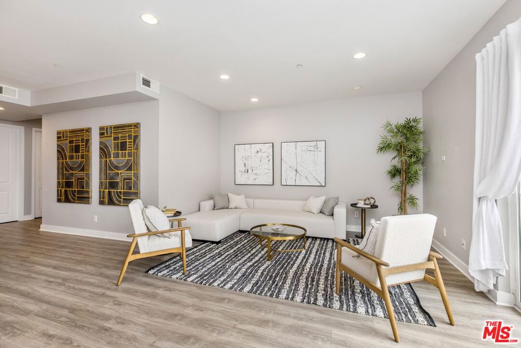 11851 Laurelwood Drive 102