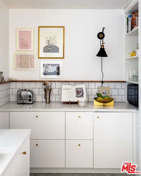 Los Angeles, California 90038, United States, 1 Bedroom Bedrooms, ,1 BathroomBathrooms,Residential,Active,183046