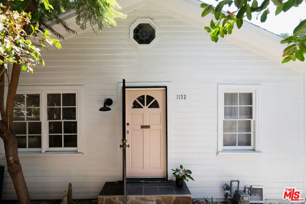 Los Angeles, California 90038, United States, 1 Bedroom Bedrooms, ,1 BathroomBathrooms,Residential,Active,183046