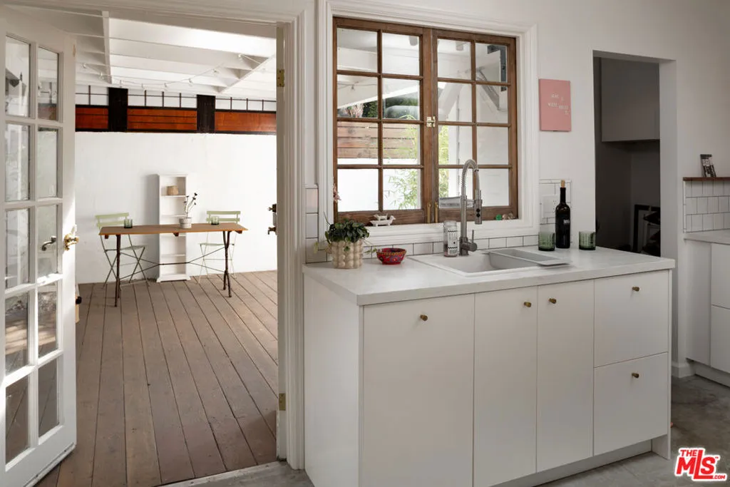 Los Angeles, California 90038, United States, 1 Bedroom Bedrooms, ,1 BathroomBathrooms,Residential,Active,183046