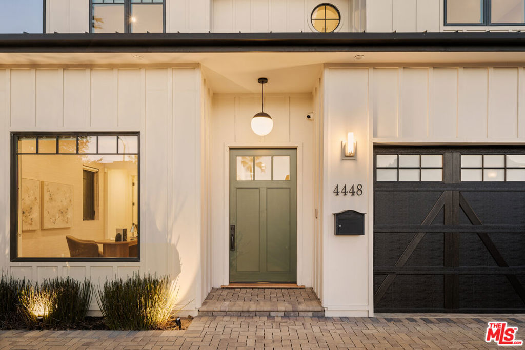 4448 Camellia Avenue