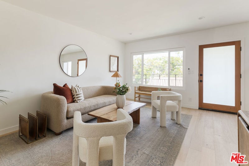 2135 Bellevue Avenue 10