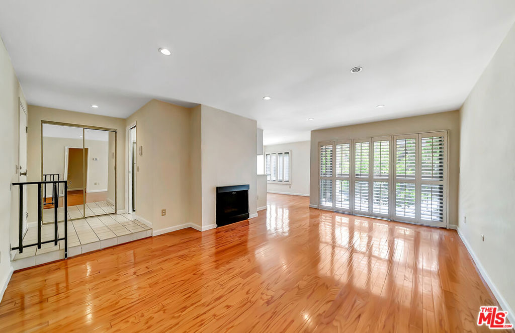 515 N Jackson Street 116