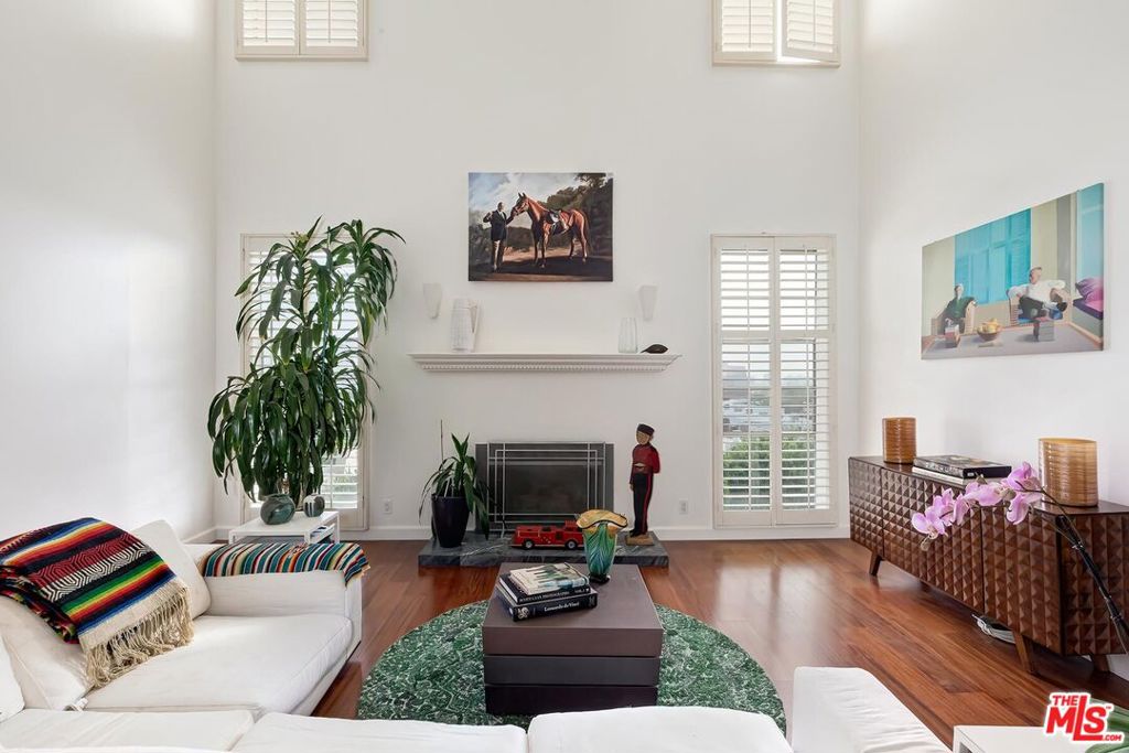 964 Hancock Avenue 302