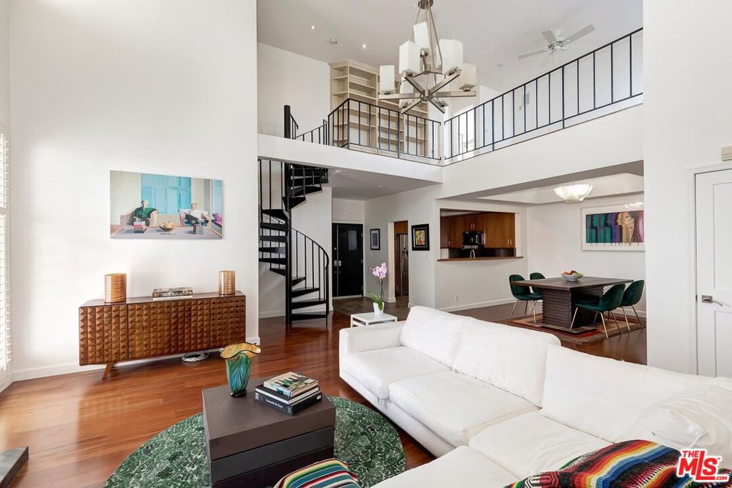 964 Hancock Avenue 302