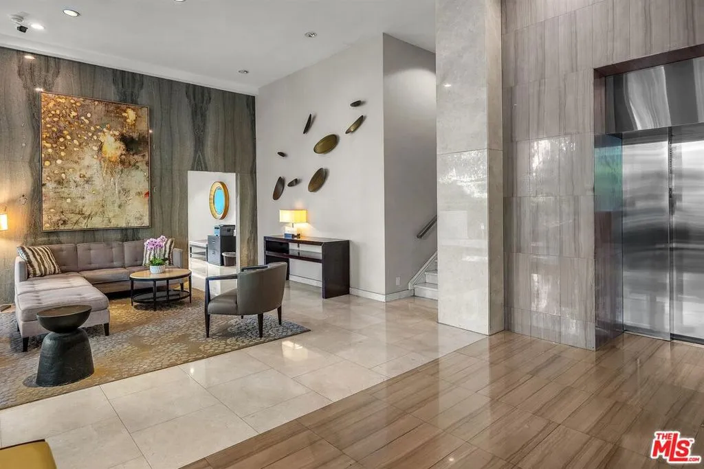 Los Angeles, California 90024, United States, 1 Bedroom Bedrooms, ,1 BathroomBathrooms,Residential,Active,252993