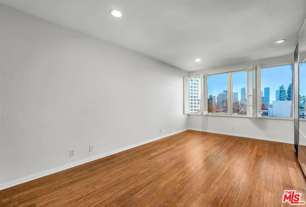 Los Angeles, California 90024, United States, 1 Bedroom Bedrooms, ,1 BathroomBathrooms,Residential,Active,252993