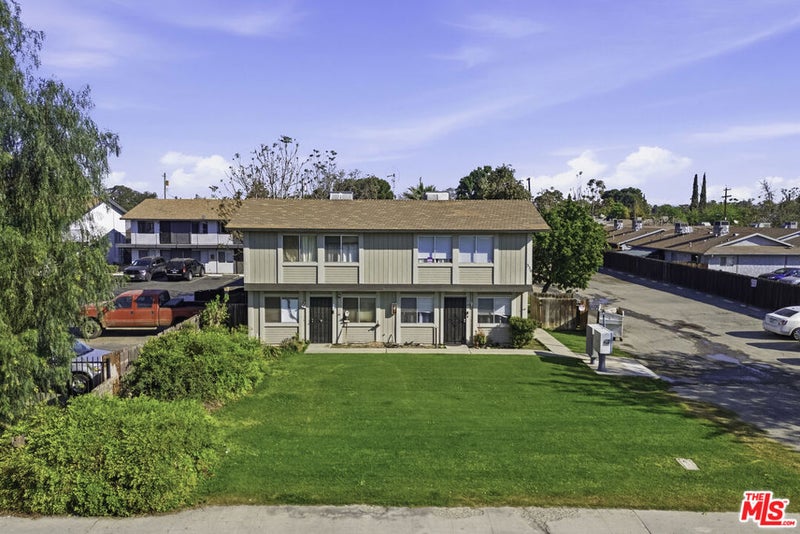 330 Roberts Lane