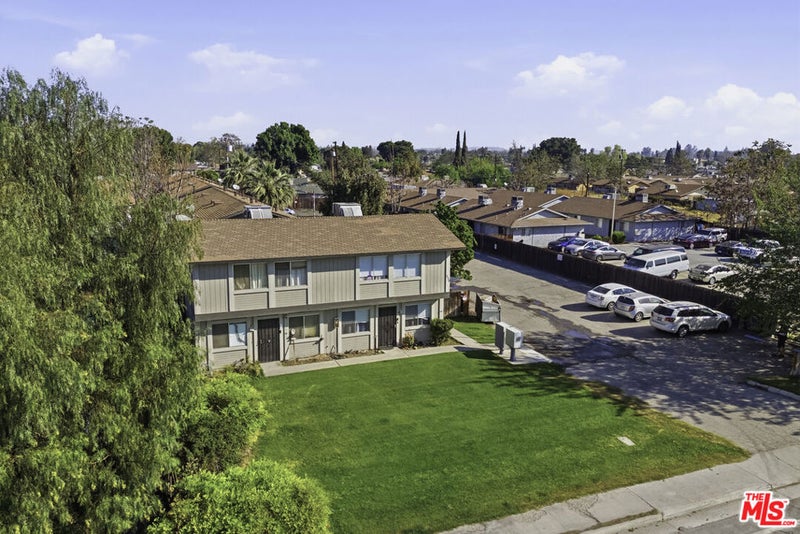330 Roberts Lane