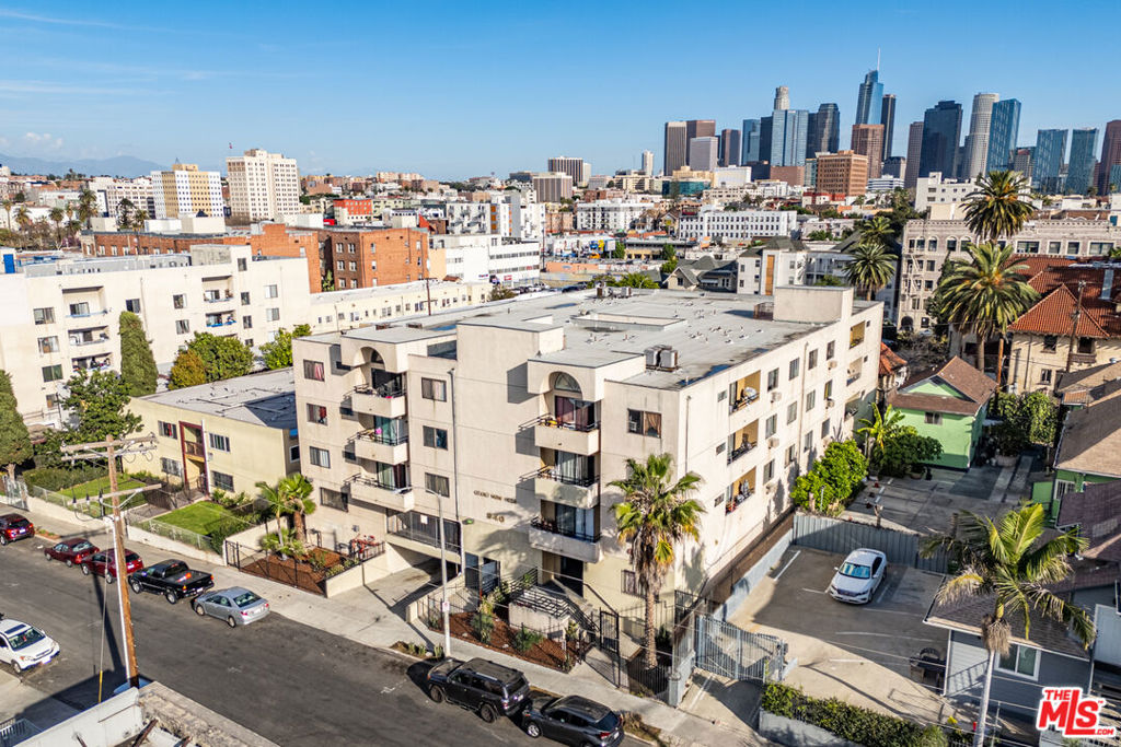 840 S Grand View Street