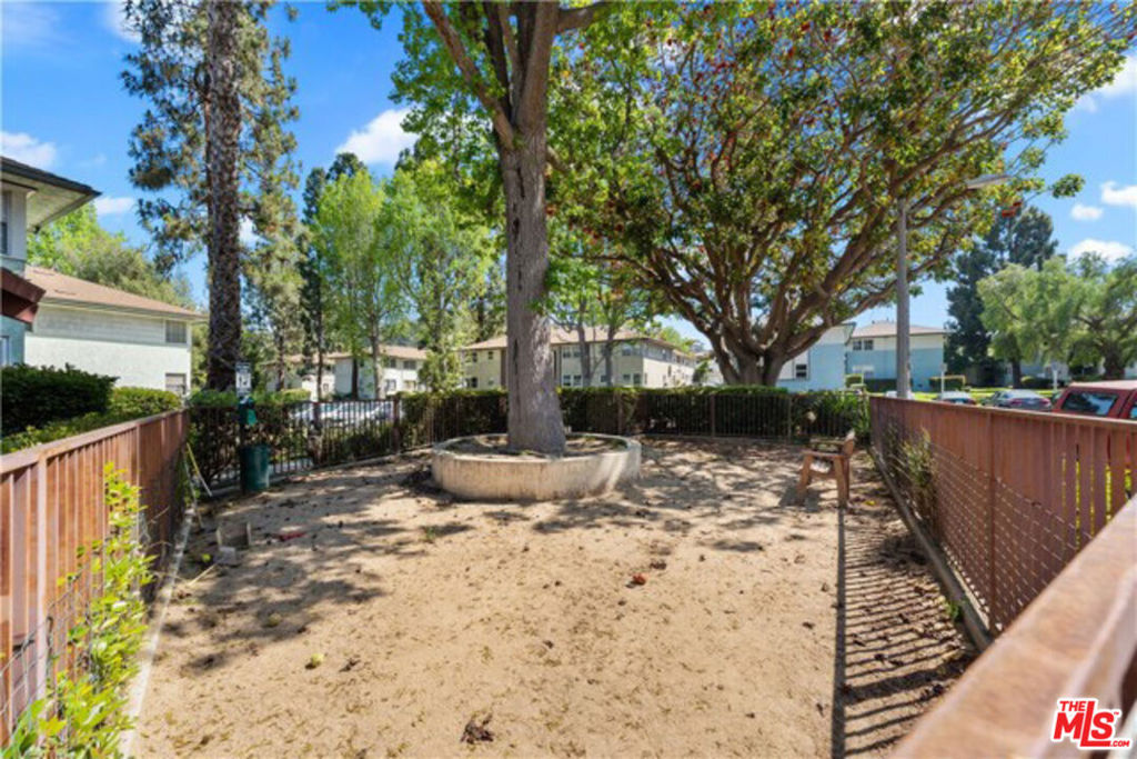 3612 Kalsman Drive 3