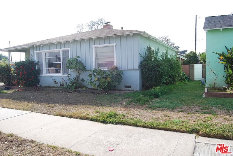 101 W Victoria Avenue