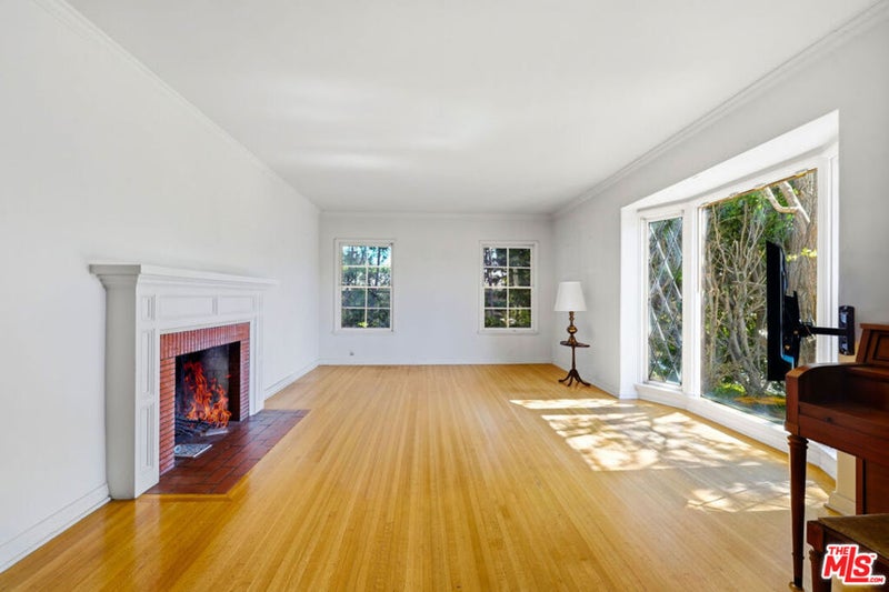 3024 Manning Avenue