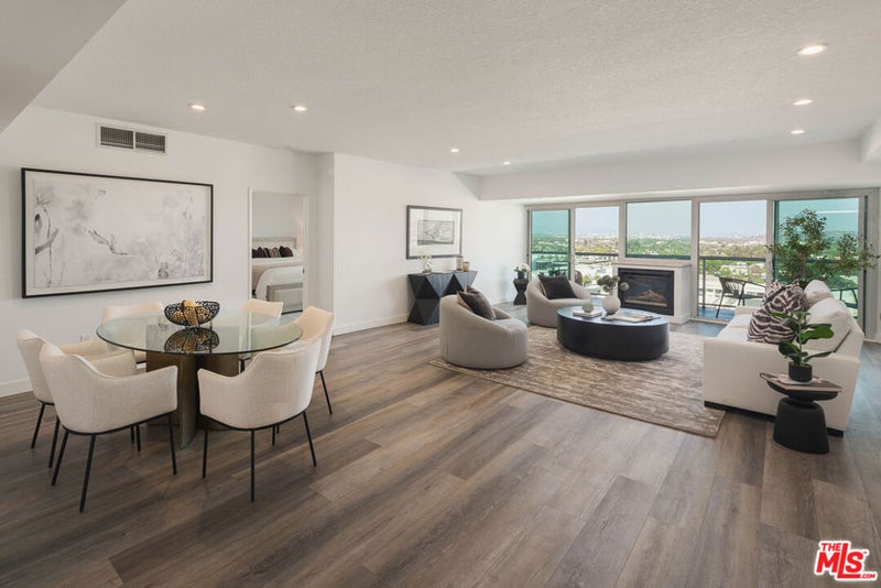 13600 Marina Pointe Drive 1605