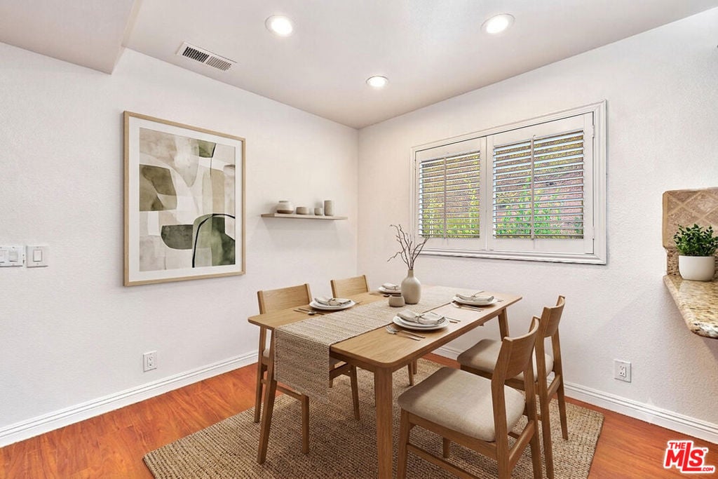 1575 Avenida Selva 204