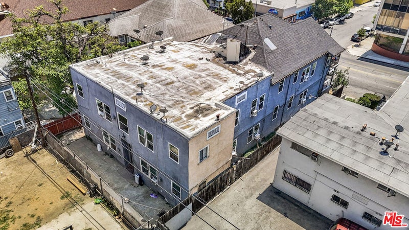 1247 W 8th Street