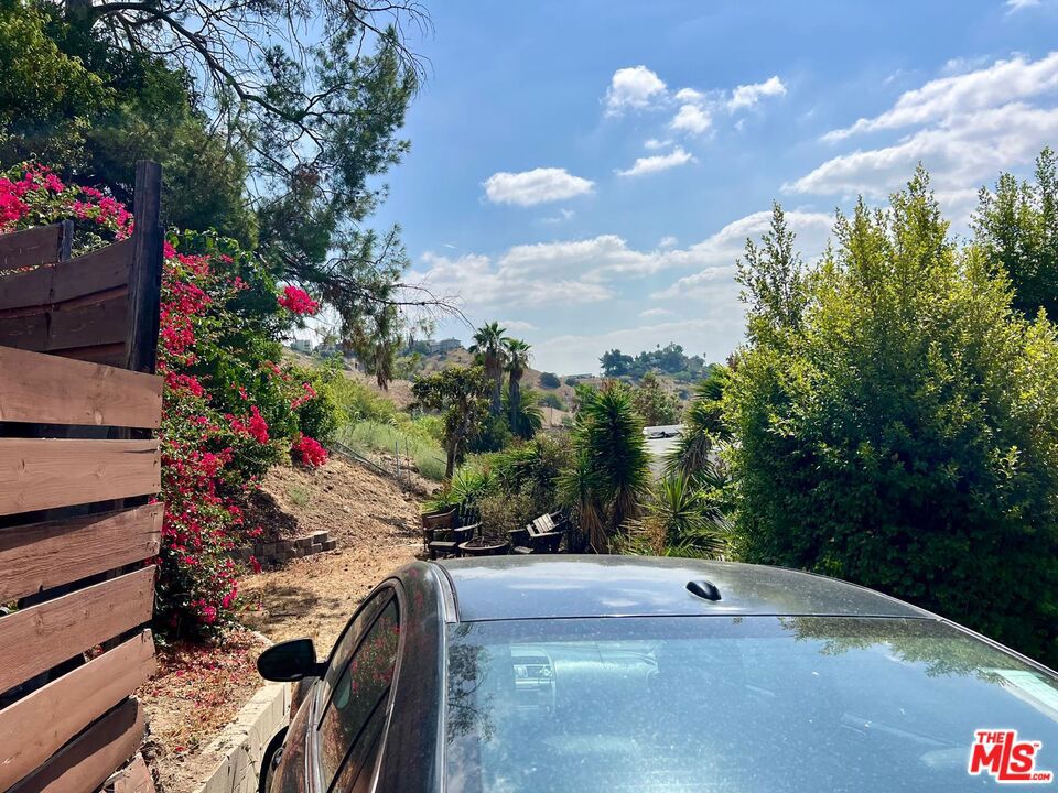 3634 Roseview Avenue