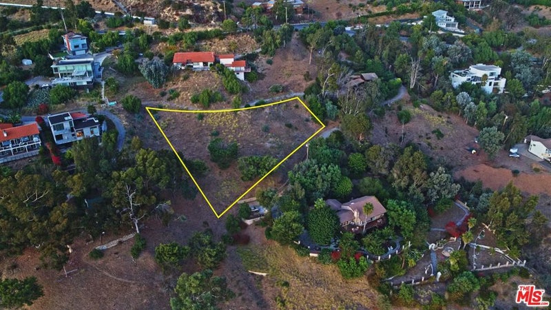 1 Eldermoor Dr