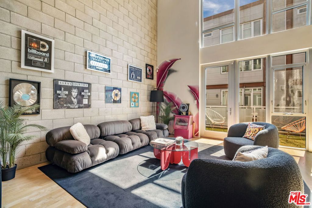 3450 Cahuenga Boulevard 604