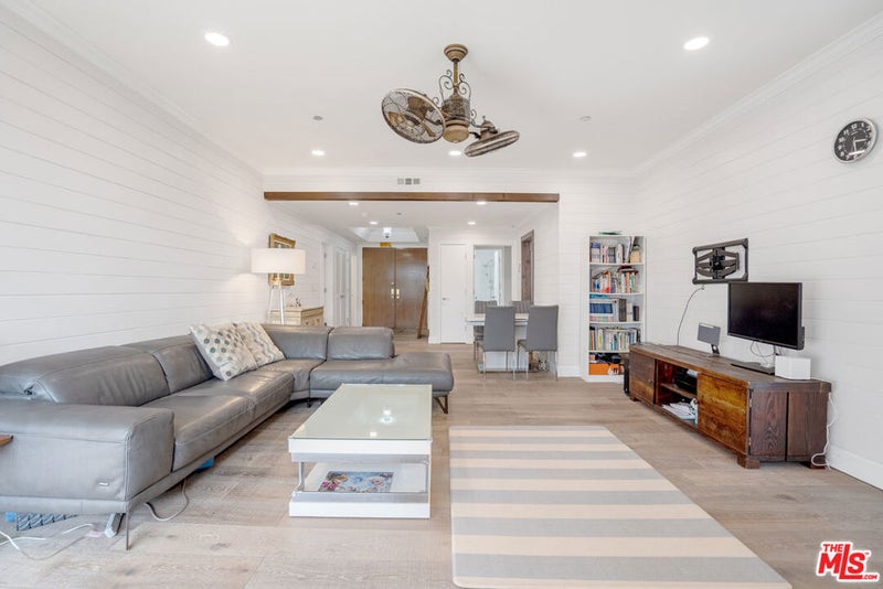 125 N Gale Drive 205
