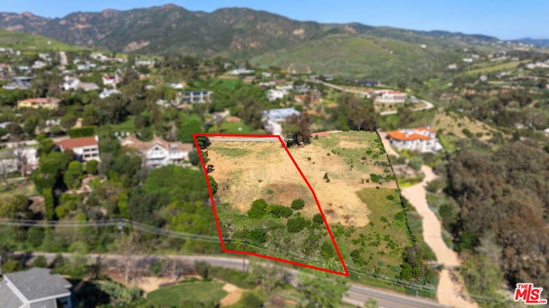 5942 Busch Drive