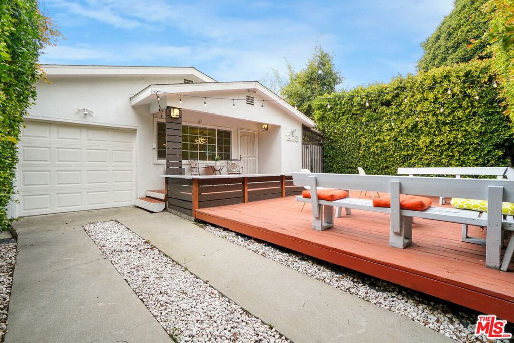 Properties 3 1226 Chelsea Ave 1