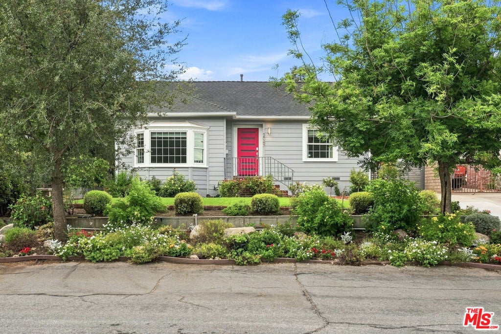 3047 Hermosa Avenue