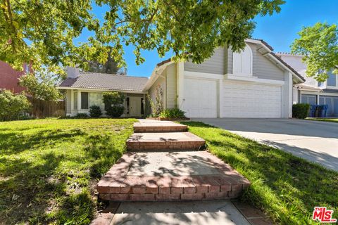 2048 E Avenue R10 Palmdale CA 93550